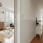 Spacieux Et Lumineux En Centre-ville Apartamento