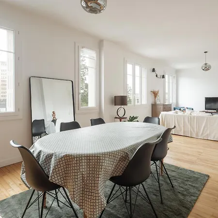 Spacieux Et Lumineux En Centre-ville *