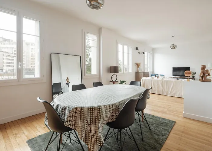 Spacieux Et Lumineux En Centre-ville *