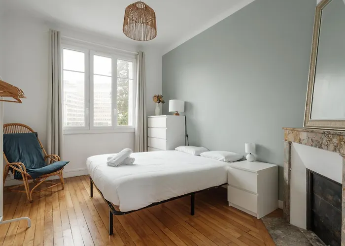 Apartment Spacieux Et Lumineux En Centre-ville Nantes